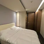 Zhome-Luxury Three-Bedroom Suite-Near The Bund