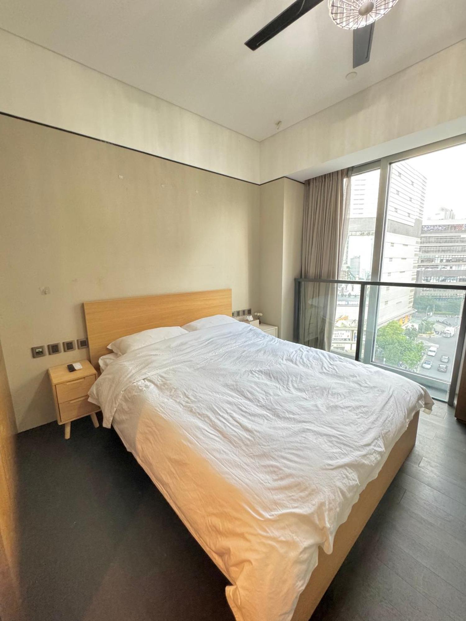 Zhome-luxury Three-bedroom Suite-near The Bund Apartment