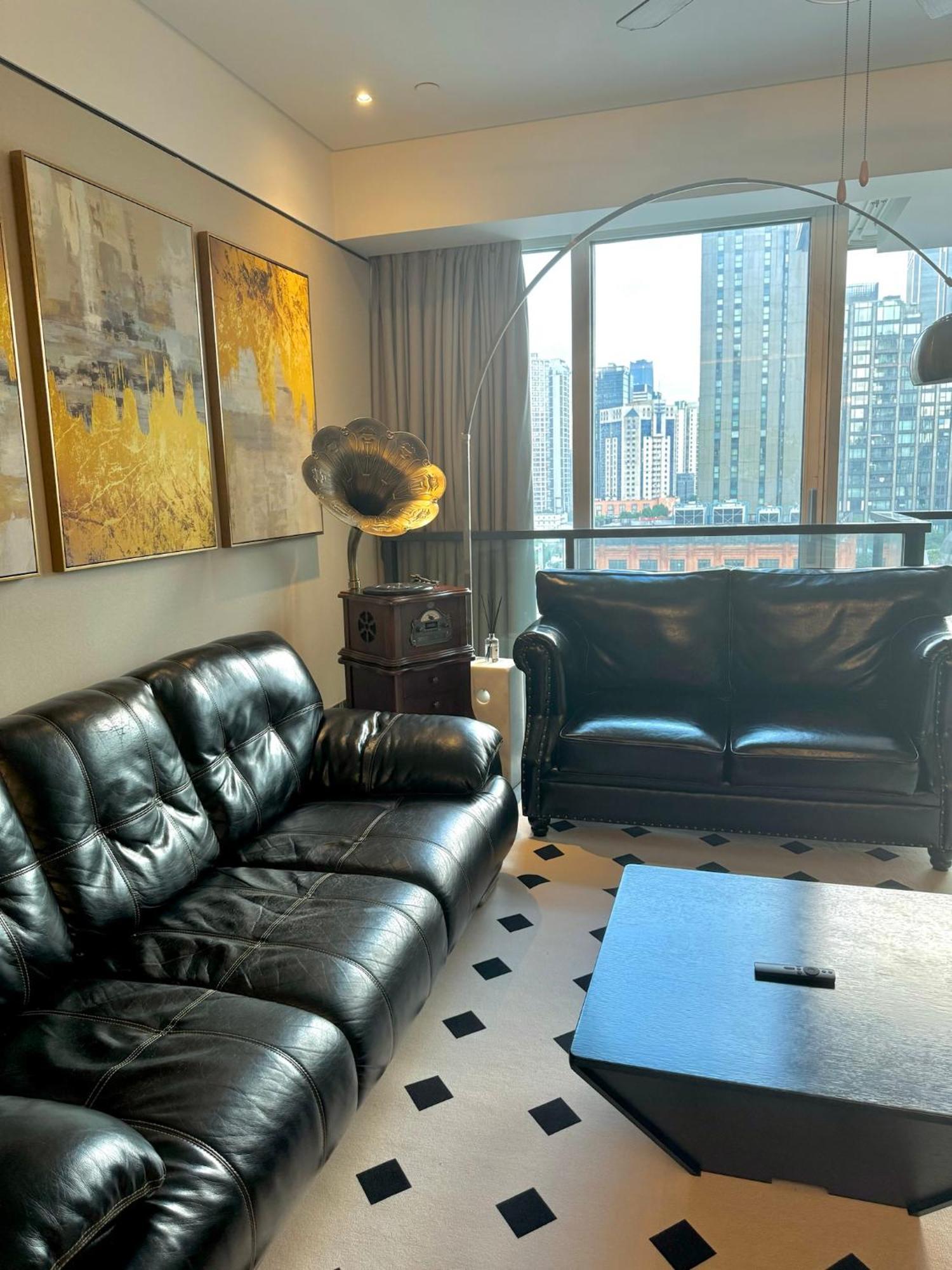 Zhome-luxury Three-bedroom Suite-near The Bund Apartment *