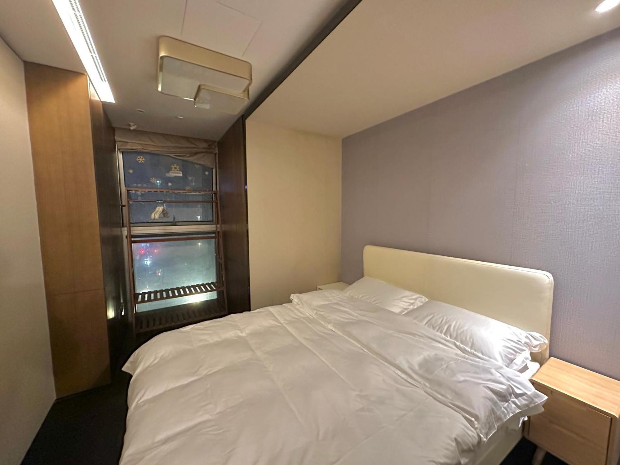 Zhome-luxury Three-bedroom Suite-near The Bund Shanghai