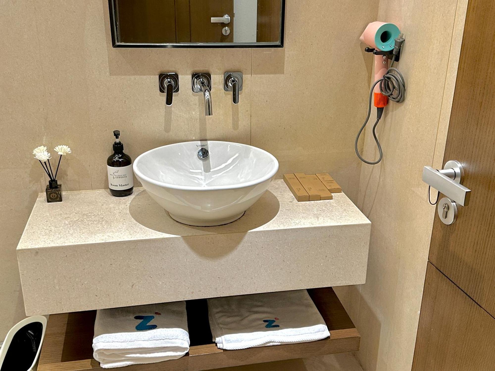 Zhome-luxury Three-bedroom Suite-near The Bund Apartment *