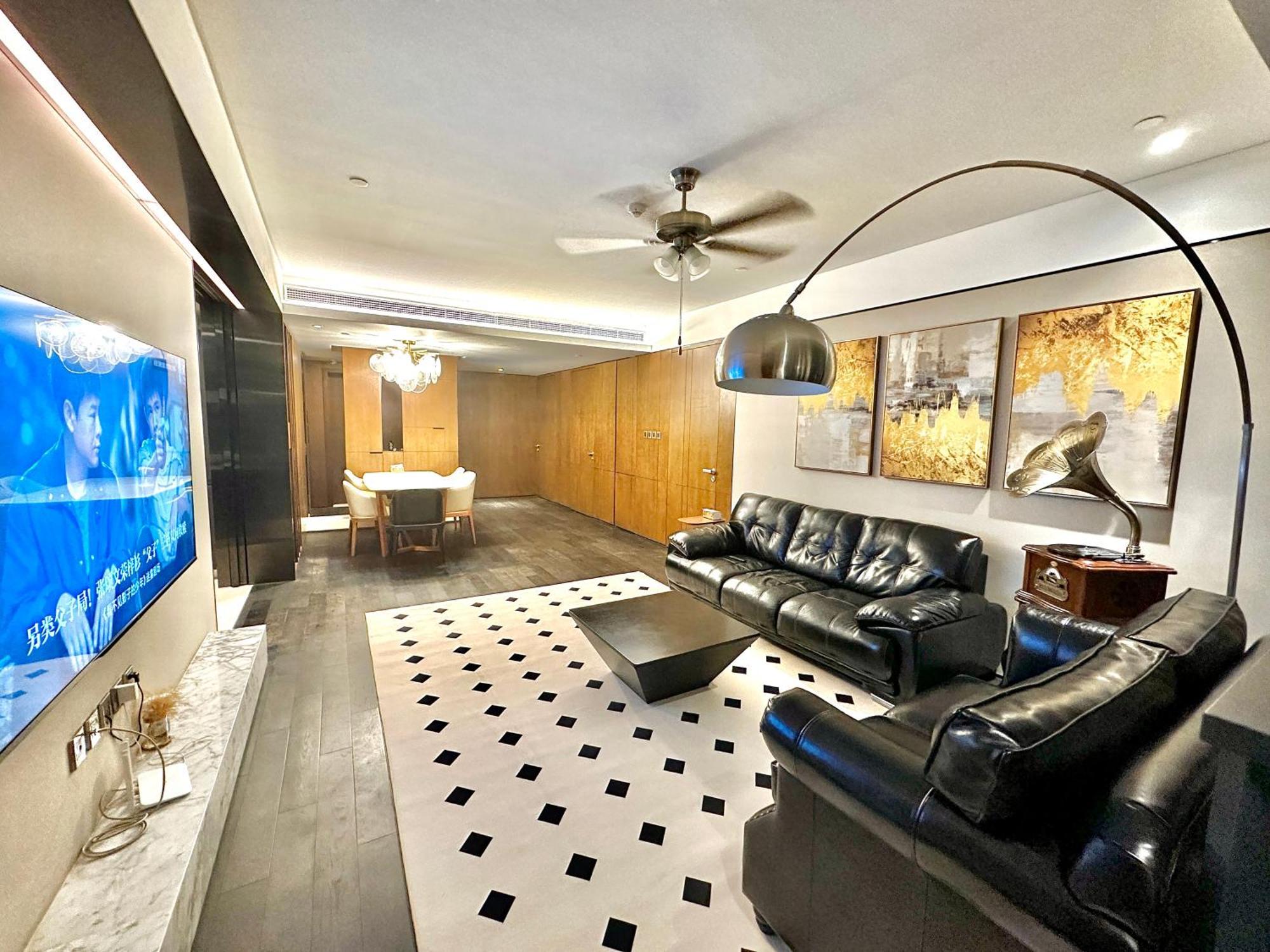 Zhome-luxury Three-bedroom Suite-near The Bund Apartment Shanghai