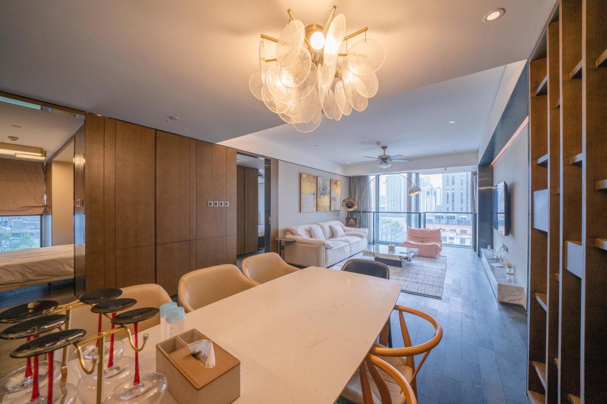 Zhome-luxury Three-bedroom Suite-near The Bund Shanghai