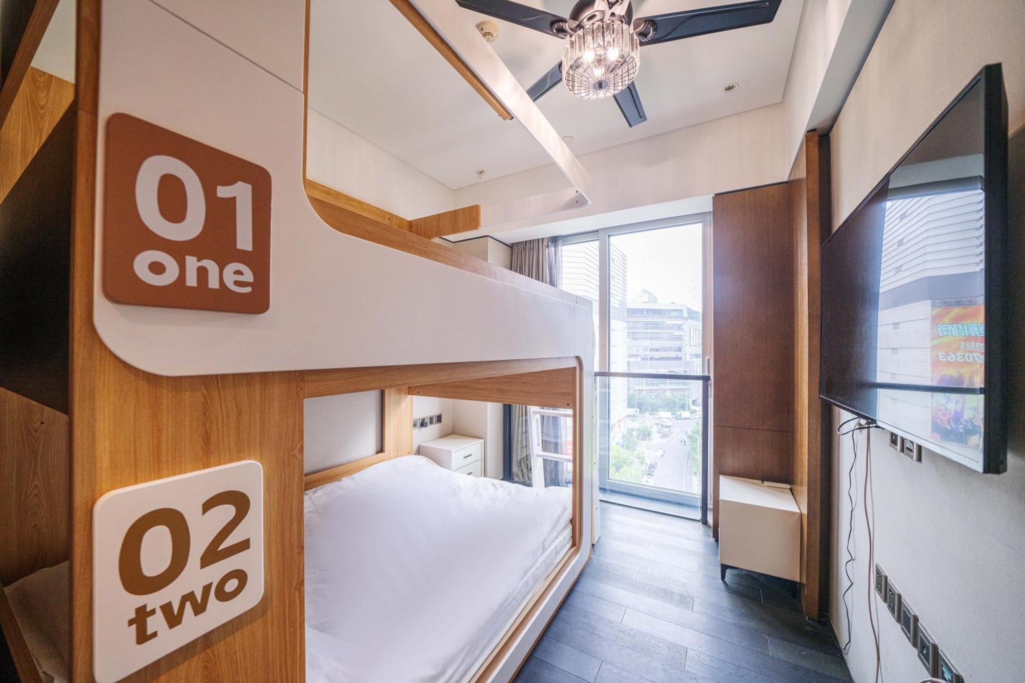 Zhome-luxury Three-bedroom Suite-near The Bund * Shanghai