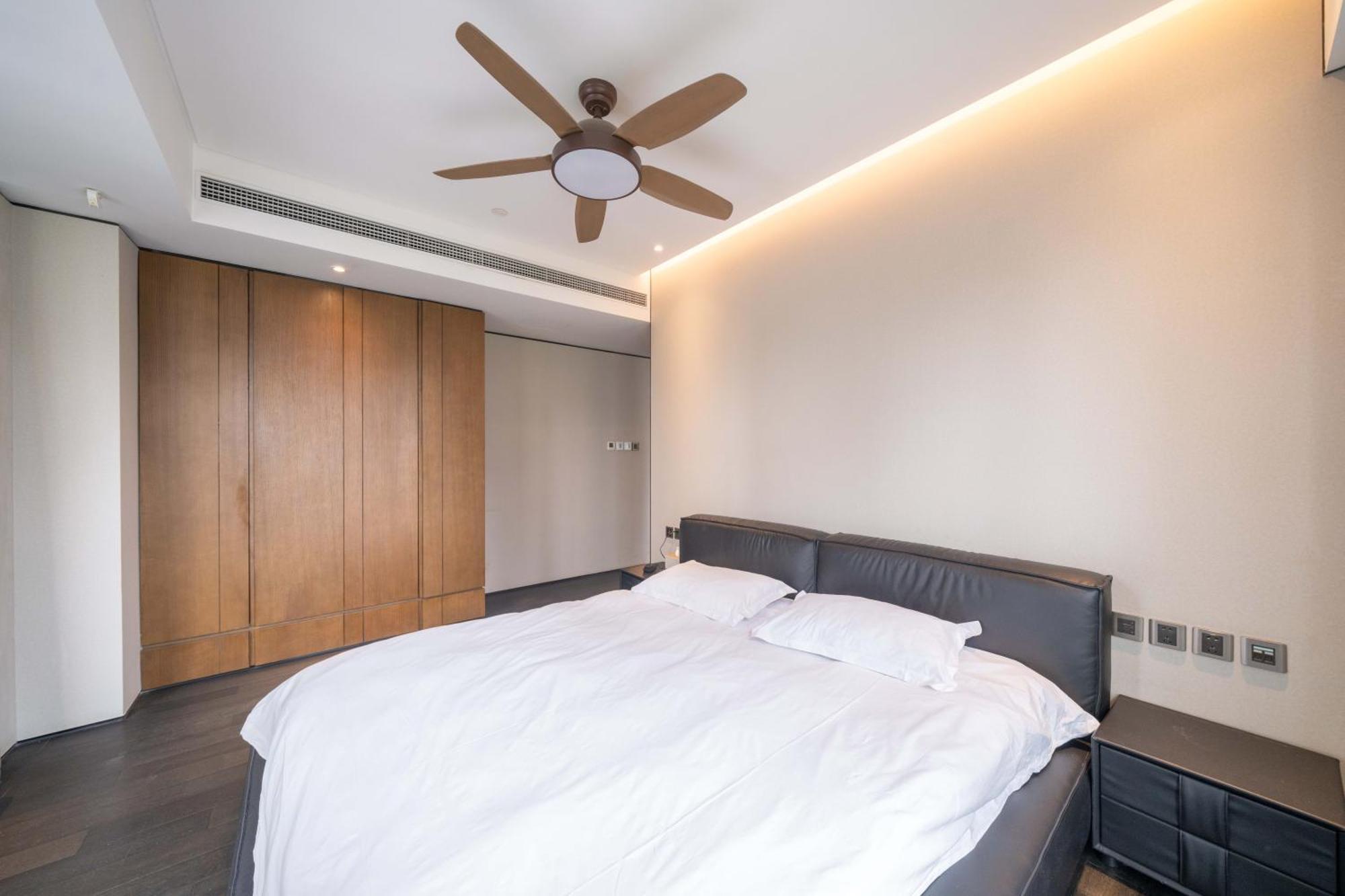 Zhome-luxury Three-bedroom Suite-near The Bund *