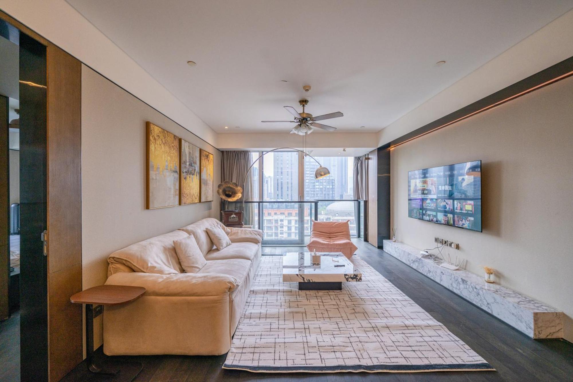 Zhome-luxury Three-bedroom Suite-near The Bund Apartemen