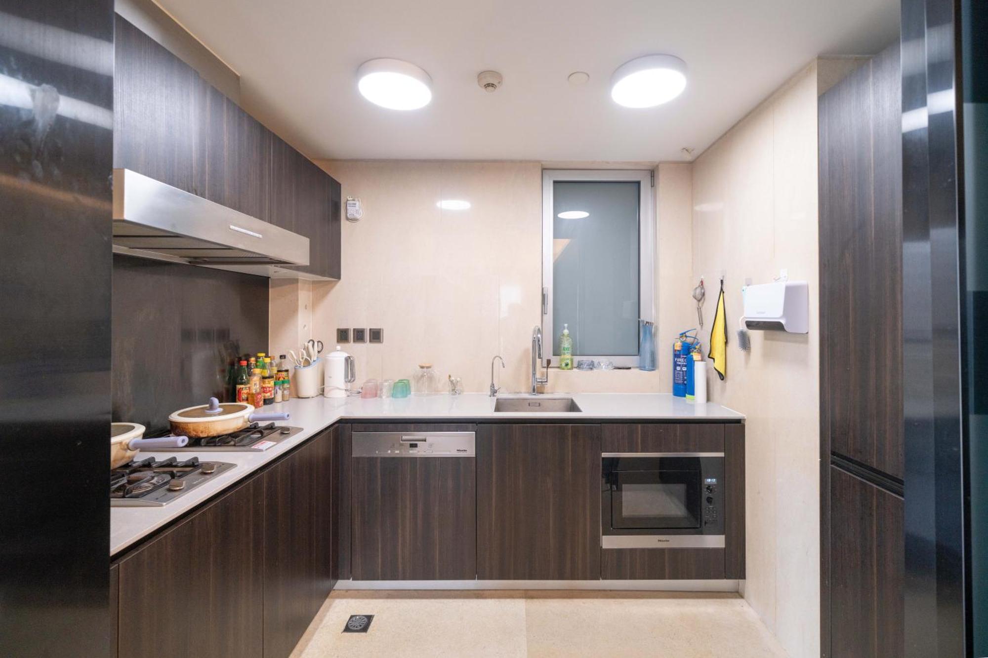 Apartemen Zhome-luxury Three-bedroom Suite-near The Bund Shanghai